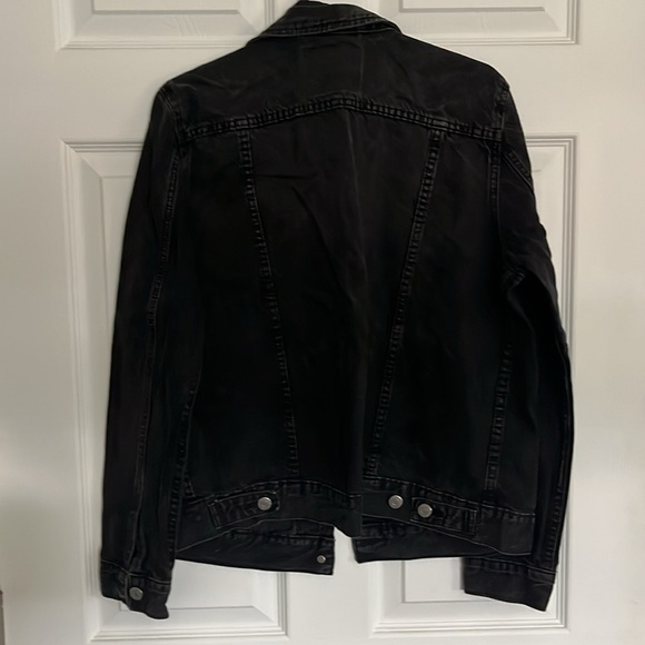 Levi's Black Denim Jacket for Women - Picture 2 of 3